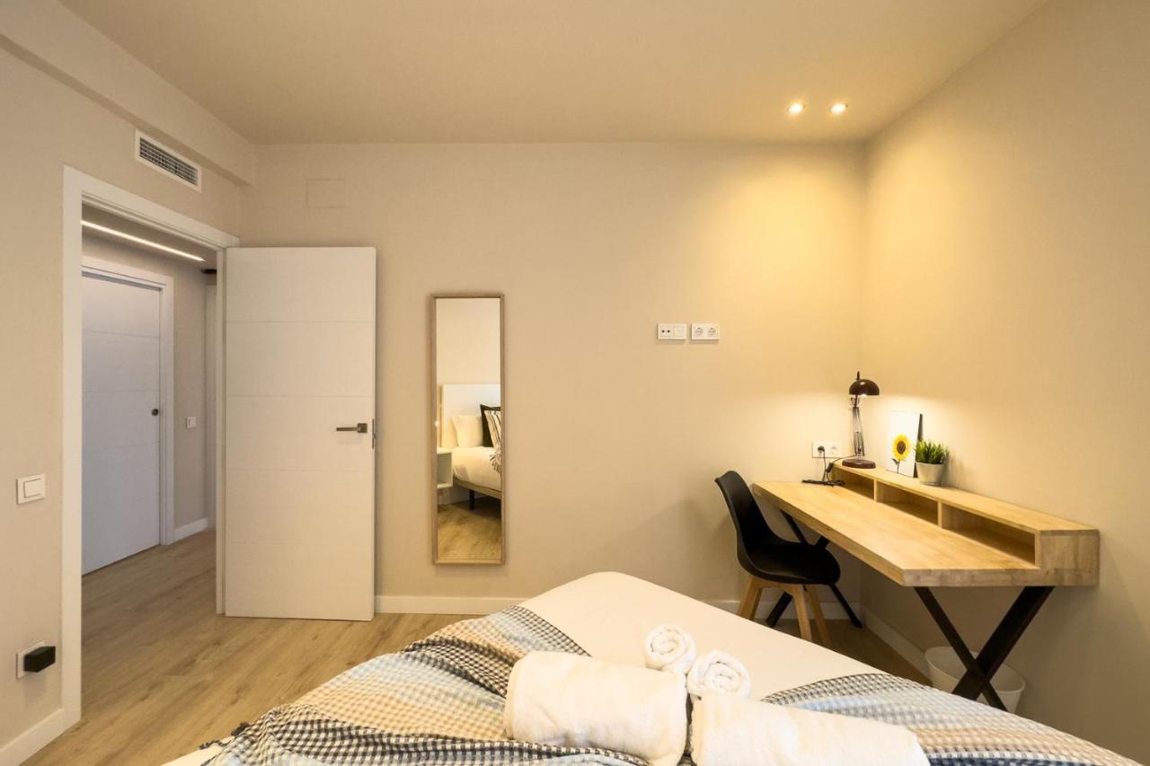 Barcelona Touch Apartments - Progres L'Hospitalet de Llobregat Bagian luar foto